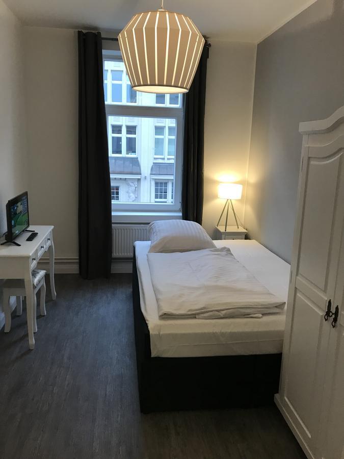 Hotel Fame Am Hauptbahnhof ฮัมบูร์ก ภายนอก รูปภาพ