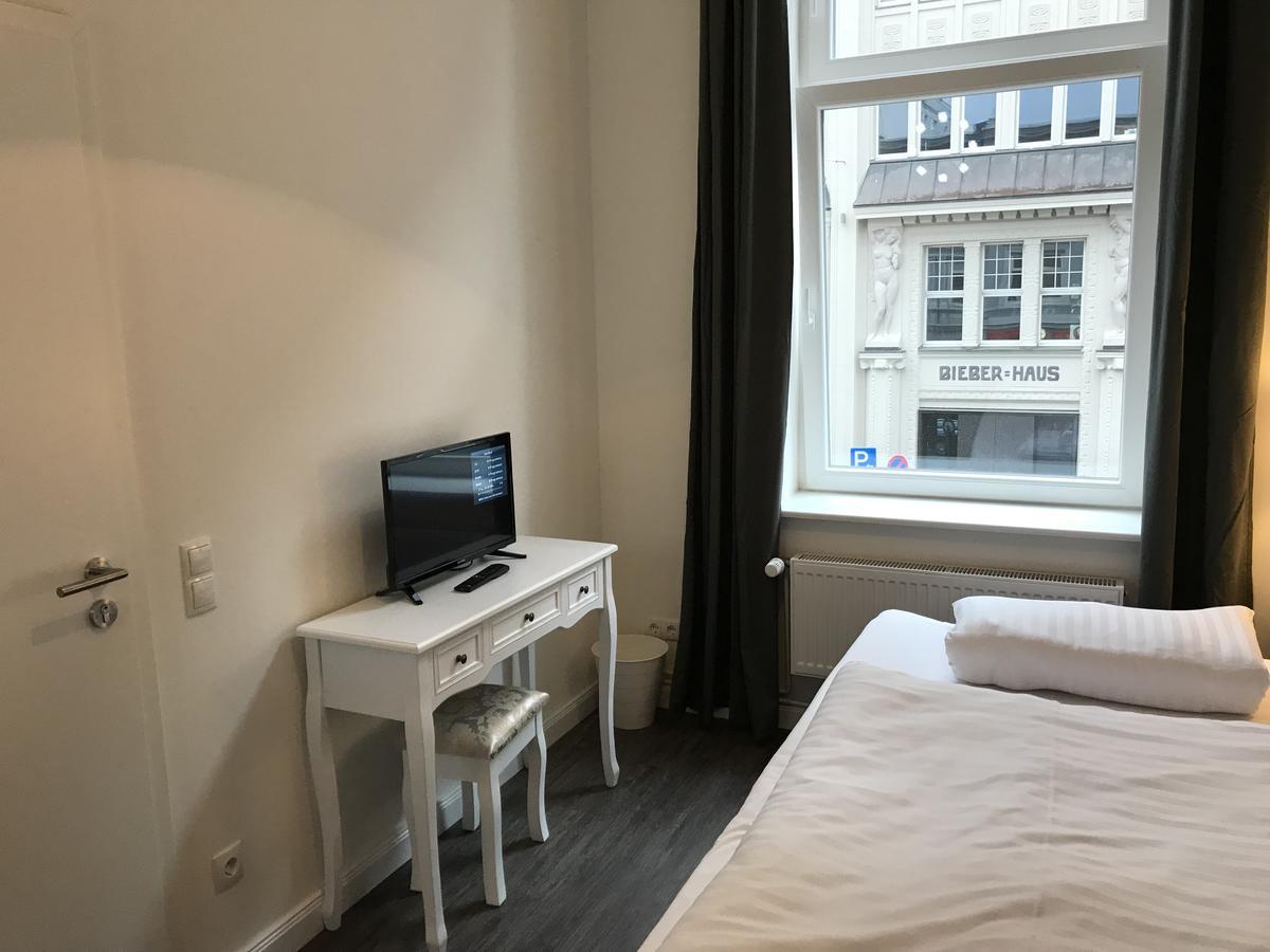 Hotel Fame Am Hauptbahnhof ฮัมบูร์ก ภายนอก รูปภาพ